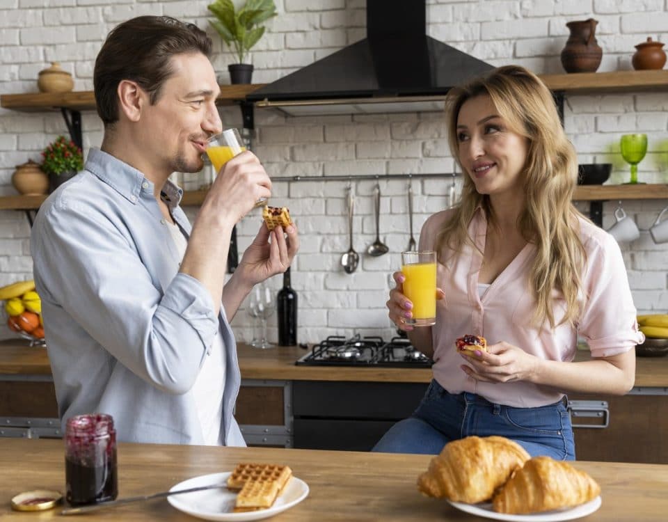 A falta de vitamina C pode ocasionar diversos sintomas e até levar a outras complicações mais graves.